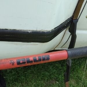 The Club Steering Wheel Lock Red